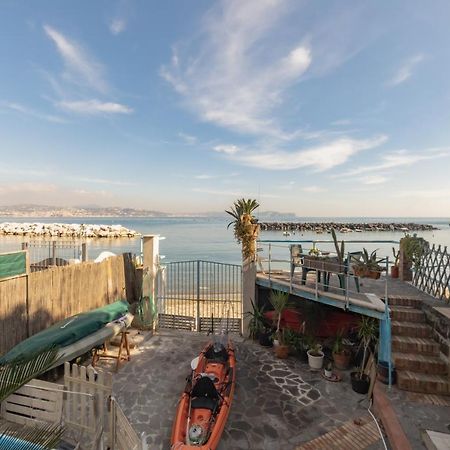 Marevestrum - Incantevole Casa Con Accesso Diretto In Spiaggia Bacoli Luaran gambar